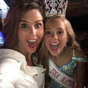 Meet your Posher, Laura